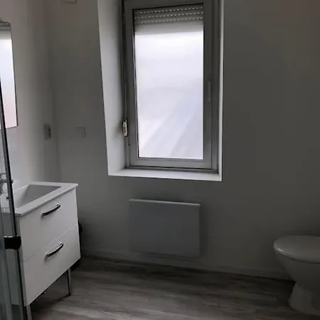 Meuble A 700 M De La *